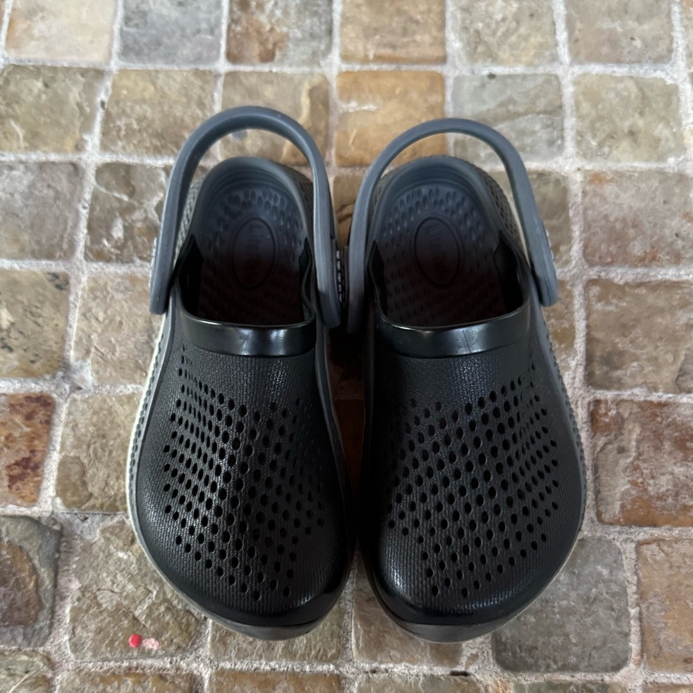 CROCS Black and Gray Classic Clogs - Picture 3 of 7